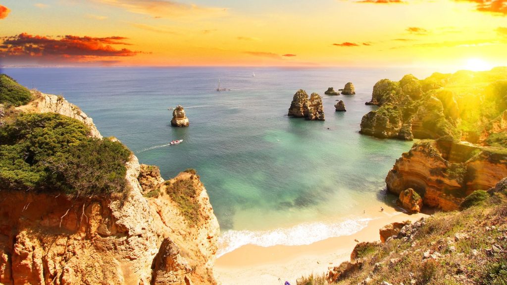 Lagos, Portugal: A Fusion of History, Culture, and Spectacular Beaches