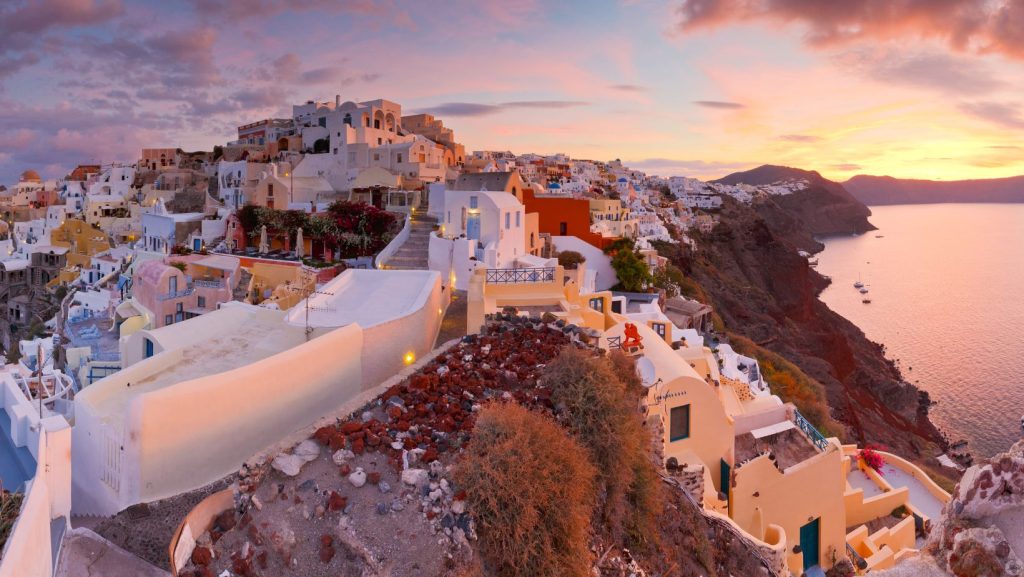 Santorini, Greece: A Picturesque Paradise with Unique Beaches