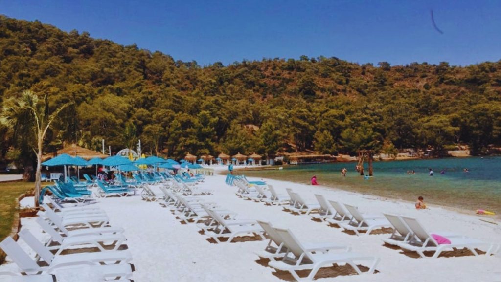 Aksazlar Bay